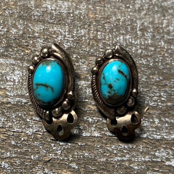 Jewelry - Vintage Navajo sterling silver turquoise clip-on earrings